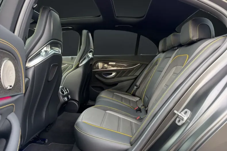 Mercedes-Benz E 63 AMG (Clasa E) din 2022 cu 39.000 km - oferta MER182902 - foto 12