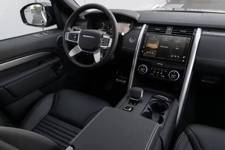 Land Rover Discovery din 2025 cu 7.620 km - oferta LAN182905 - foto 6