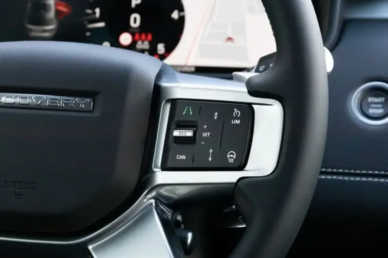 Land Rover Discovery din 2025 cu 7.620 km - oferta LAN182905 - foto 18