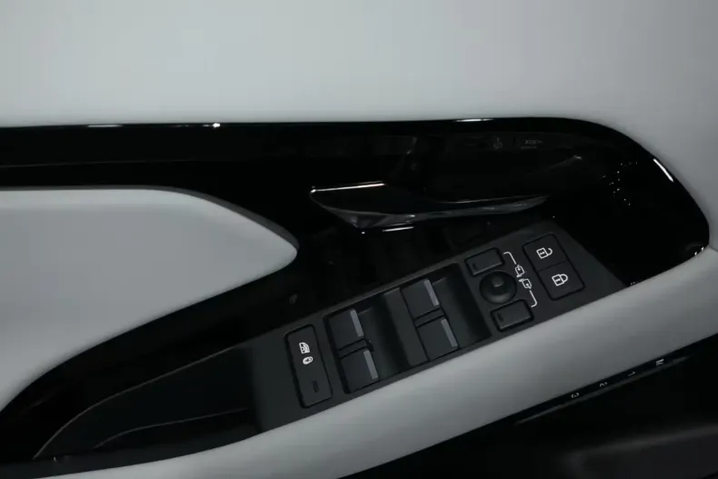 Land Rover Range Rover Evoque din 2025 cu 3.615 km - oferta LAN182940 - foto 6