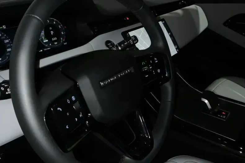 Land Rover Range Rover Evoque din 2025 cu 3.615 km - oferta LAN182940 - foto 7