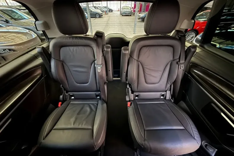 Mercedes-Benz V 300 (Clasa V) din 2021 cu 53.388 km - oferta MER182942 - foto 16