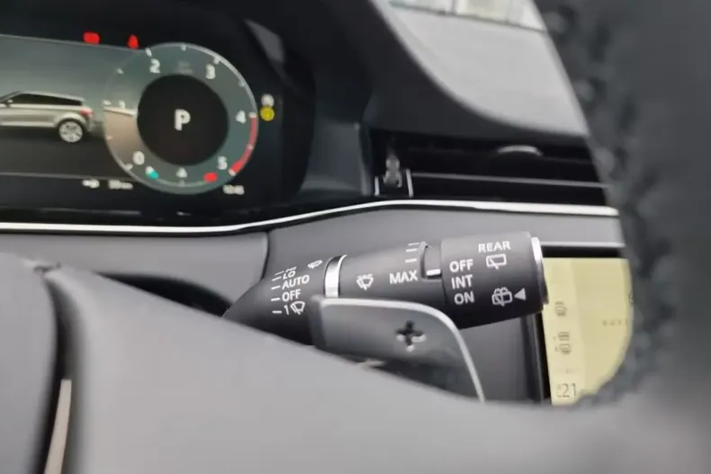 Land Rover Range Rover Evoque din 2025 cu 6.550 km - oferta LAN182945 - foto 9