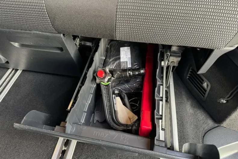 Mercedes-Benz V 300 (Clasa V) din 2021 cu 88.090 km - oferta MER182950 - foto 14