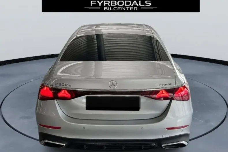 Mercedes-Benz E 300 (Clasa E) din 2023 cu 34.500 km - oferta MER182954 - foto 5