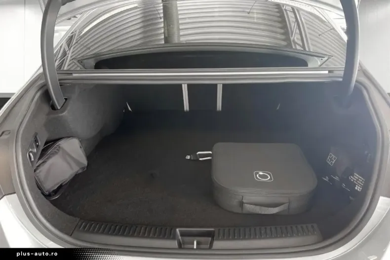 Mercedes-Benz E 300 (Clasa E) din 2023 cu 34.500 km - oferta MER182954 - foto 9