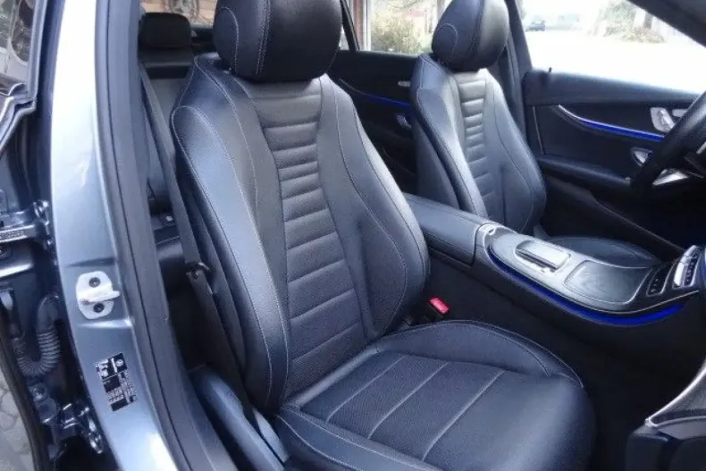 Mercedes-Benz E 400 (Clasa E) din 2021 cu 53.972 km - oferta MER182956 - foto 11