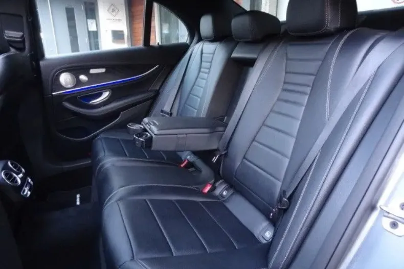 Mercedes-Benz E 400 (Clasa E) din 2021 cu 53.972 km - oferta MER182956 - foto 12