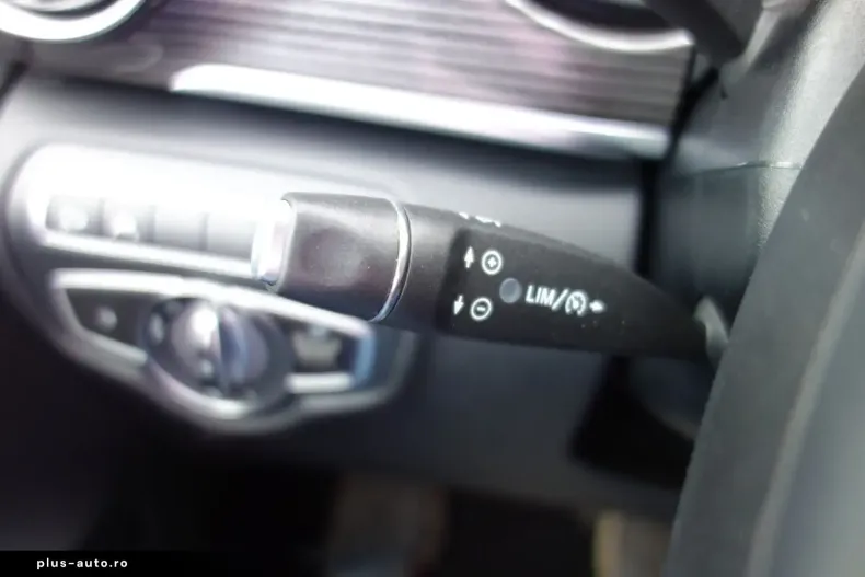 Mercedes-Benz V 300 (Clasa V) din 2021 cu 81.456 km - oferta MER182957 - foto 28