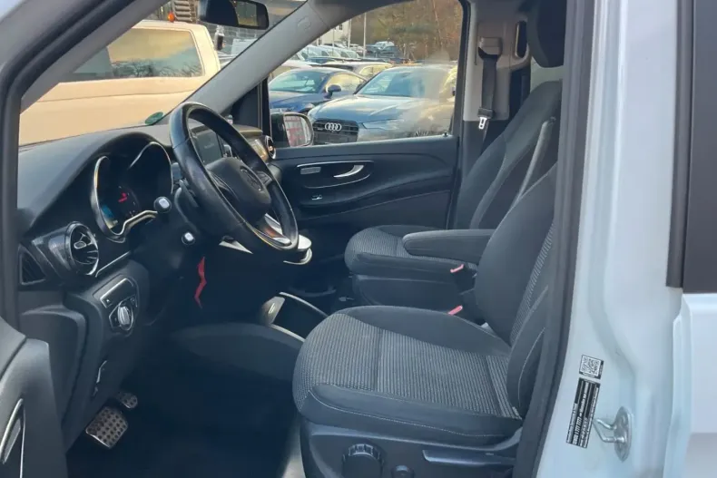 Mercedes-Benz V 300 (Clasa V) din 2021 cu 77.385 km - oferta MER182958 - foto 9