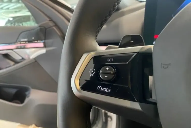 BMW 520 (Seria 5) din 2025 cu 5.487 km - oferta BMW182962 - foto 11