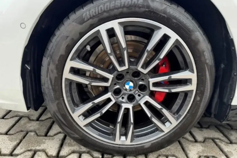 BMW 520 (Seria 5) din 2025 cu 6.122 km - oferta BMW182977 - foto 6