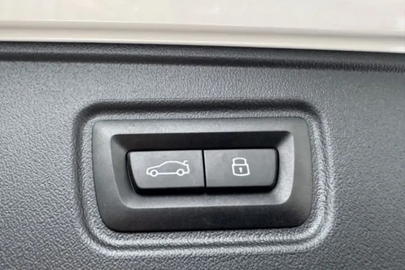 BMW 520 (Seria 5) din 2025 cu 6.122 km - oferta BMW182977 - foto 15