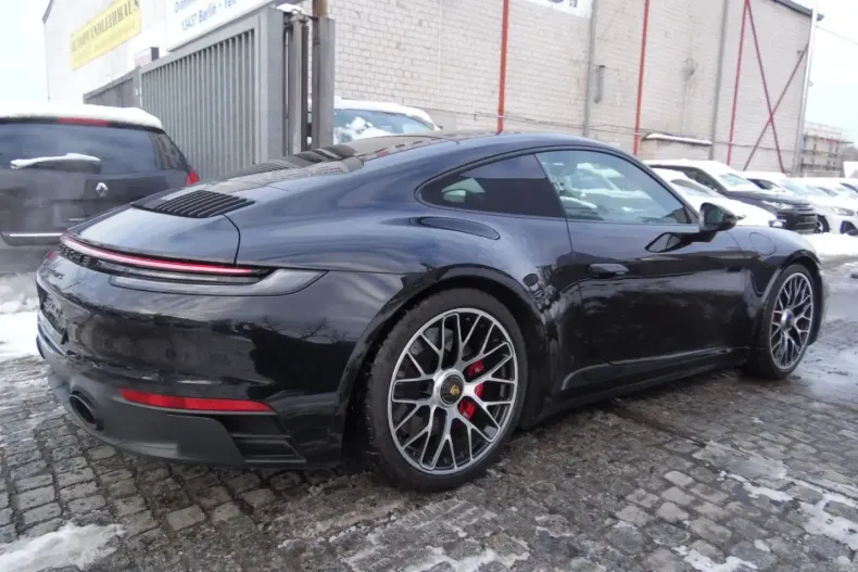 Porsche 992 din 2024 cu 15.883 km - oferta POR182981 - foto 3