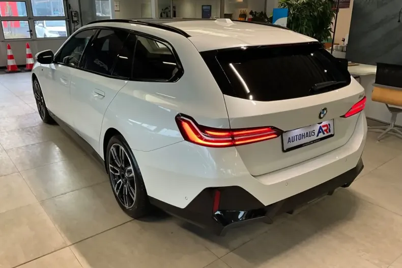 BMW 520 (Seria 5) din 2025 cu 24.700 km - oferta BMW182984 - foto 3