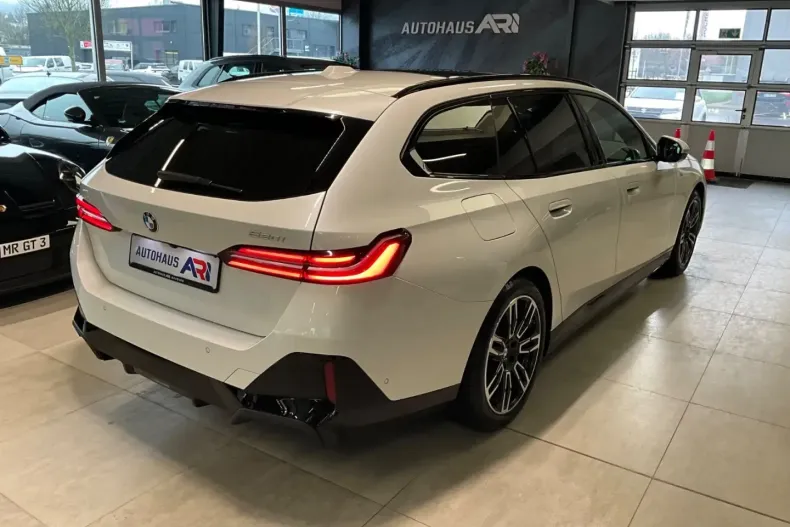 BMW 520 (Seria 5) din 2025 cu 24.700 km - oferta BMW182984 - foto 4