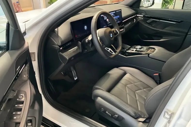 BMW 520 (Seria 5) din 2025 cu 24.700 km - oferta BMW182984 - foto 7