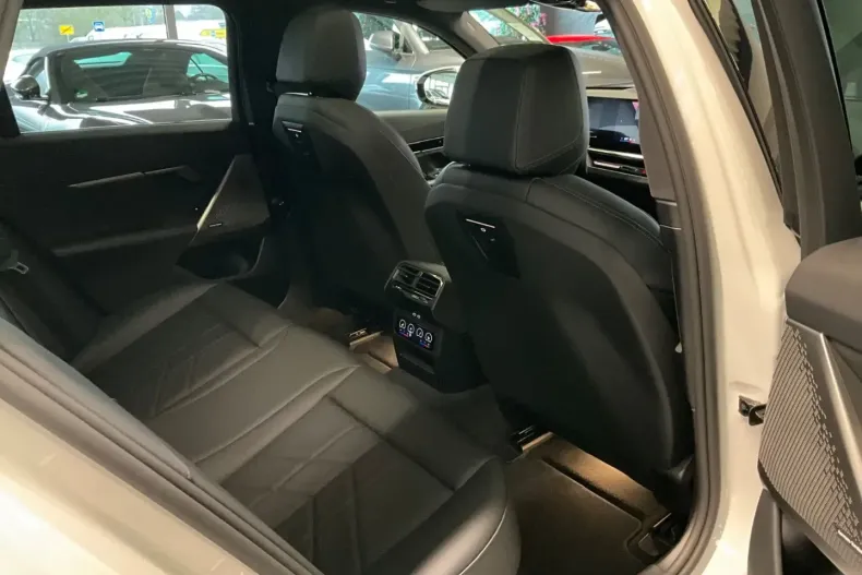 BMW 520 (Seria 5) din 2025 cu 24.700 km - oferta BMW182984 - foto 12