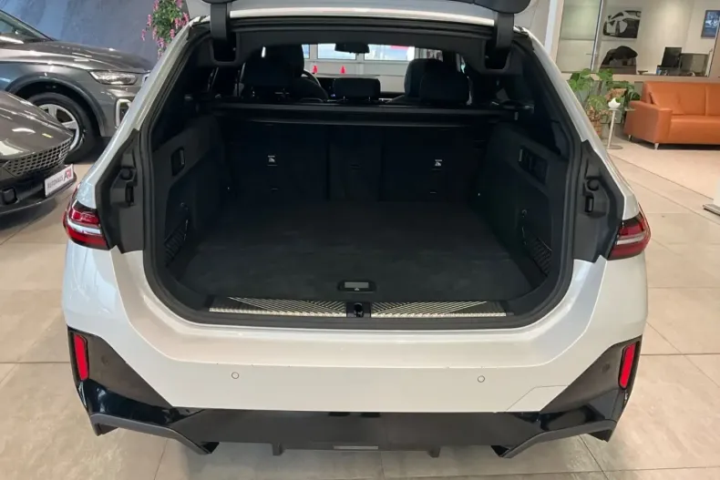 BMW 520 (Seria 5) din 2025 cu 24.700 km - oferta BMW182984 - foto 14