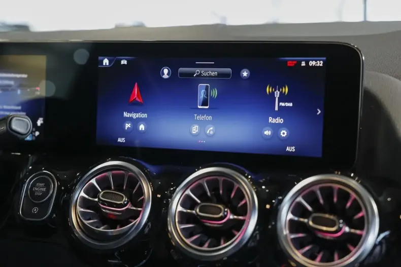 Mercedes-Benz GLA 200 (Clasa GLA) din 2024 cu 32.429 km - oferta MER182986 - foto 5