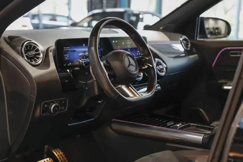 Mercedes-Benz GLA 200 (Clasa GLA) din 2024 cu 32.429 km - oferta MER182986 - foto 10