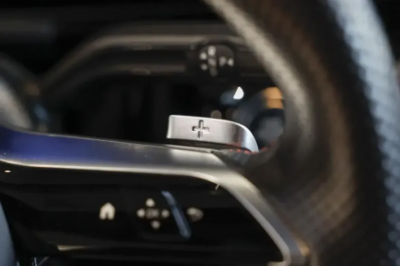 Mercedes-Benz GLA 200 (Clasa GLA) din 2024 cu 32.429 km - oferta MER182986 - foto 15