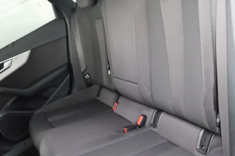 Audi A4 din 2022 cu 43.725 km - oferta AUD182988 - foto 15