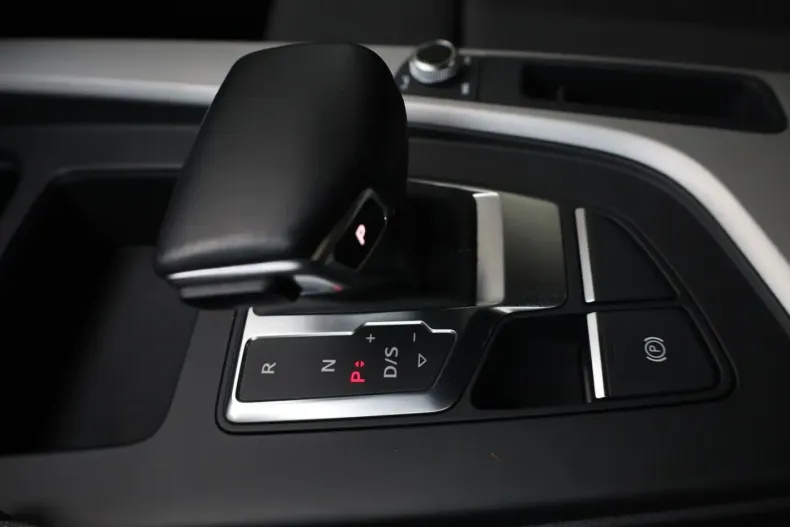 Audi A4 din 2022 cu 43.725 km - oferta AUD182988 - foto 27