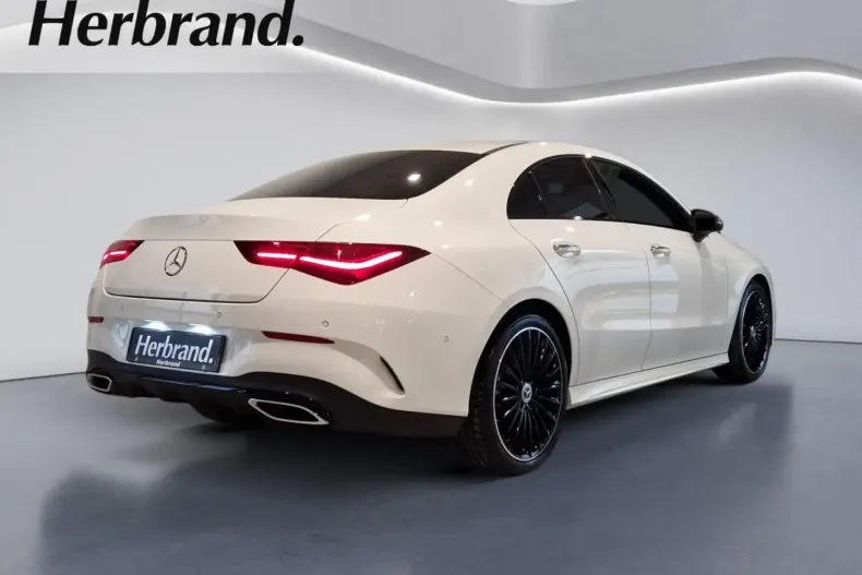 Mercedes-Benz CLA 200 (Clasa CLA) din 2024 cu 11.342 km - oferta MER182992 - foto 2