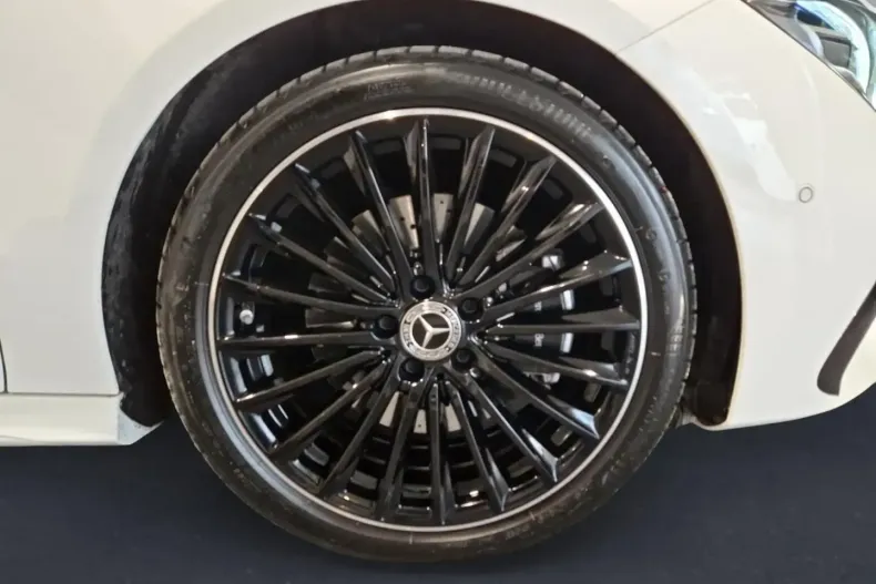 Mercedes-Benz CLA 200 (Clasa CLA) din 2024 cu 11.342 km - oferta MER182992 - foto 4