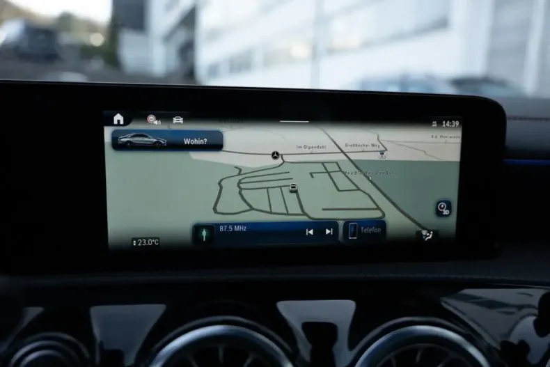 Mercedes-Benz CLA 200 (Clasa CLA) din 2024 cu 16.926 km - oferta MER182993 - foto 8