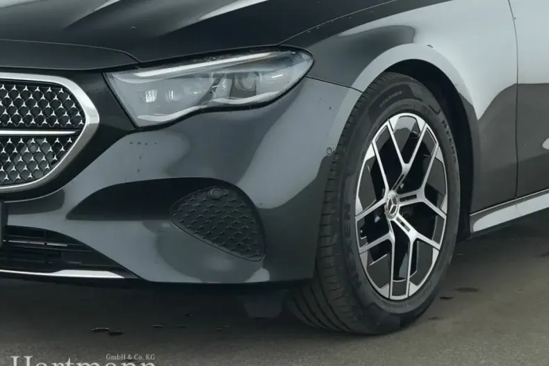 Mercedes-Benz E 200 (Clasa E) din 2024 cu 8.600 km - oferta MER182997 - foto 3