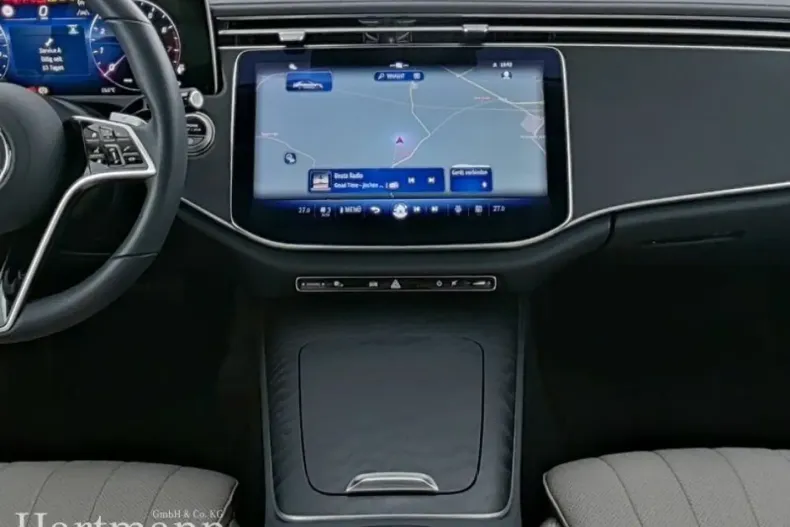 Mercedes-Benz E 200 (Clasa E) din 2024 cu 8.600 km - oferta MER182997 - foto 7