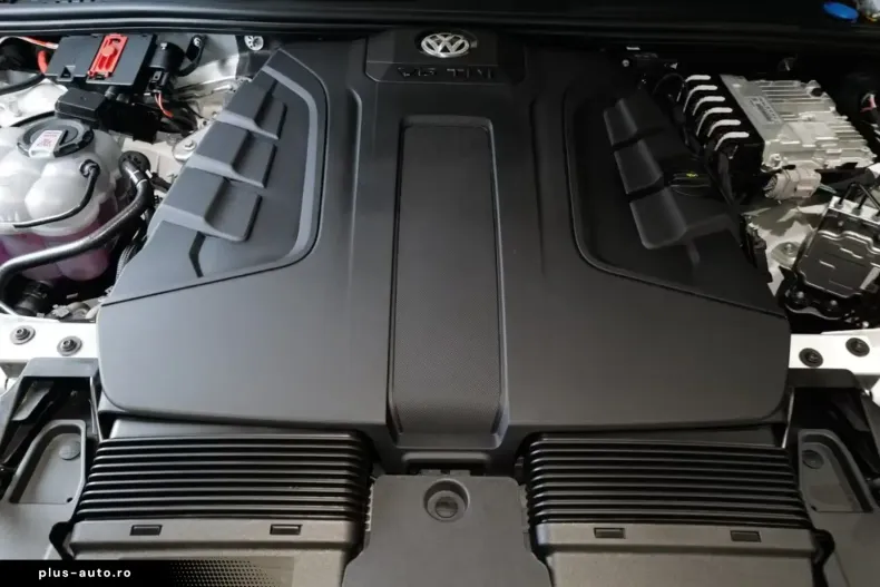 Volkswagen Touareg din 2024 cu 9.396 km - oferta VOL183000 - foto 26