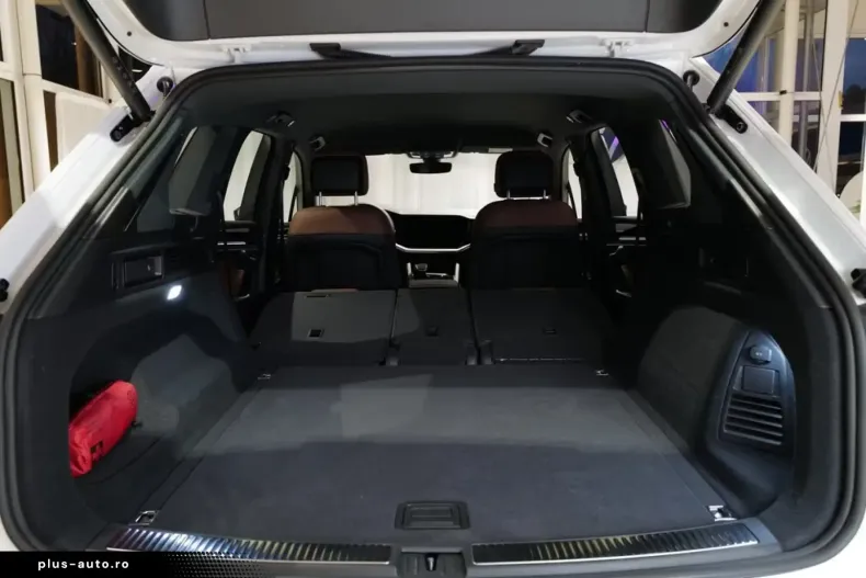 Volkswagen Touareg din 2024 cu 9.396 km - oferta VOL183000 - foto 28