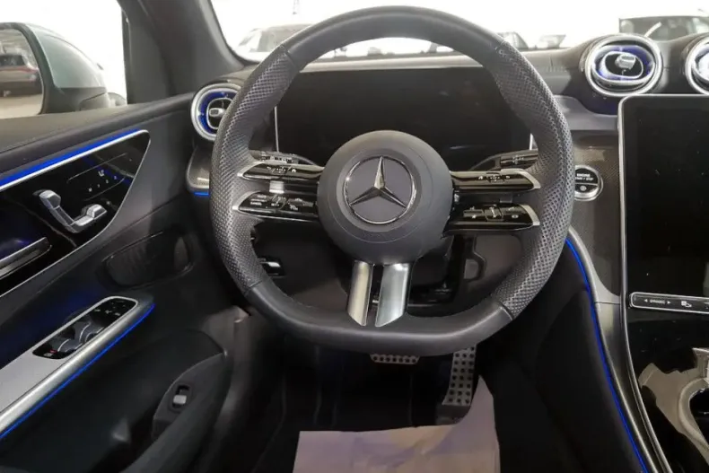 Mercedes-Benz GLC 200 (Clasa GLC) din 2024 cu 29.560 km - oferta MER183008 - foto 8