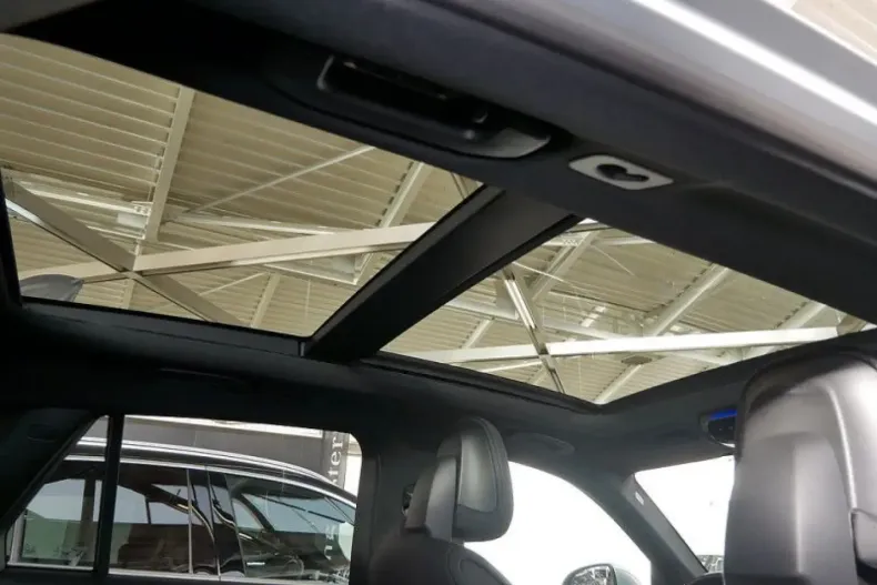 Mercedes-Benz GLC 200 (Clasa GLC) din 2024 cu 29.560 km - oferta MER183008 - foto 9