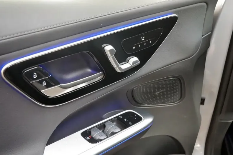 Mercedes-Benz GLC 200 (Clasa GLC) din 2024 cu 29.560 km - oferta MER183008 - foto 14