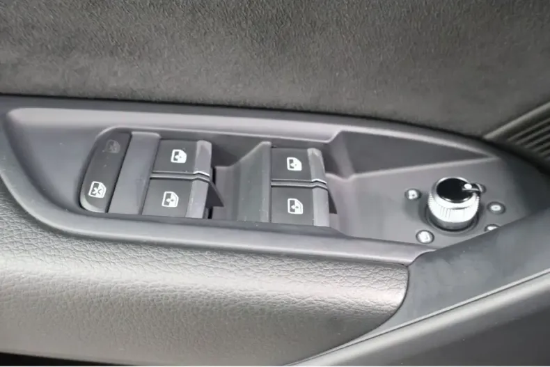 Audi Q5 din 2024 cu 12.751 km - oferta AUD183022 - foto 20