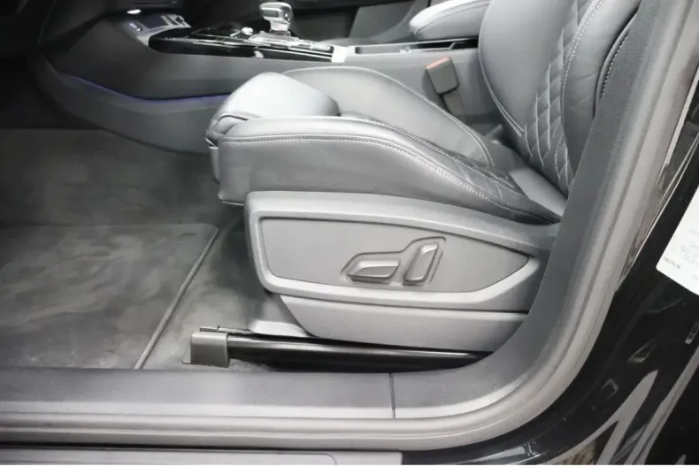 Audi Q5 din 2024 cu 12.751 km - oferta AUD183022 - foto 23