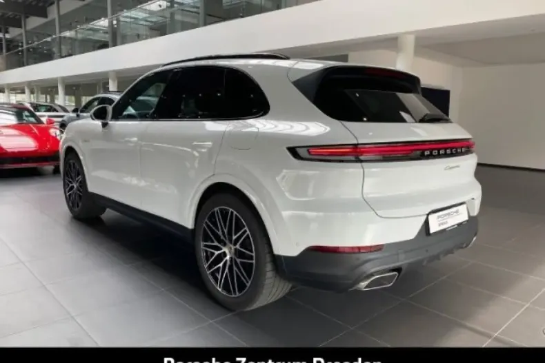 Porsche Cayenne din 2023 cu 32.888 km - oferta POR183037 - foto 3