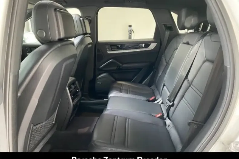 Porsche Cayenne din 2023 cu 32.888 km - oferta POR183037 - foto 20