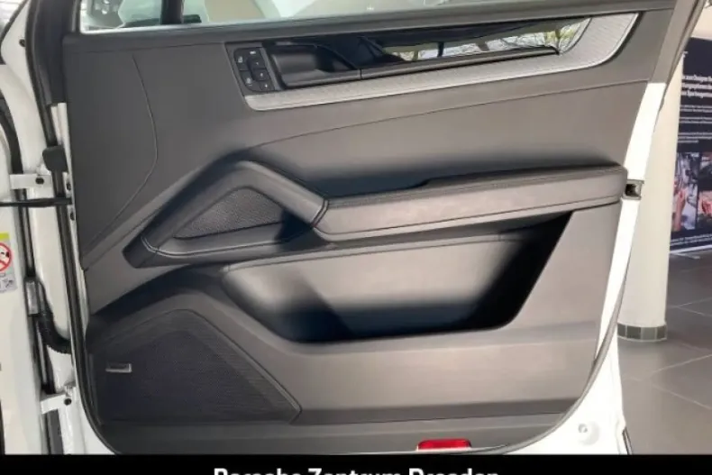 Porsche Cayenne din 2023 cu 32.888 km - oferta POR183037 - foto 22