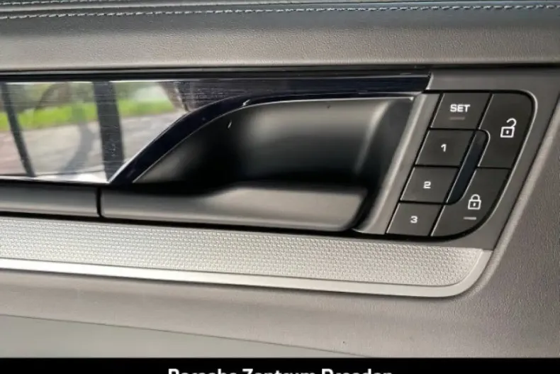 Porsche Cayenne din 2023 cu 32.888 km - oferta POR183037 - foto 29