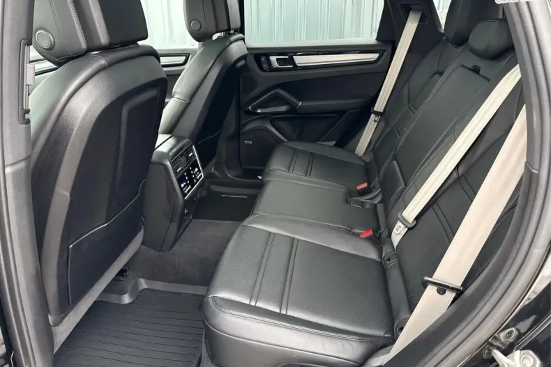 Porsche Cayenne din 2023 cu 94.148 km - oferta POR183038 - foto 6