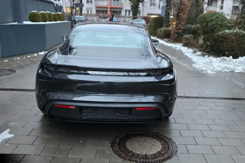 Porsche Taycan din 2022 cu 50.000 km - oferta POR183039 - foto 6