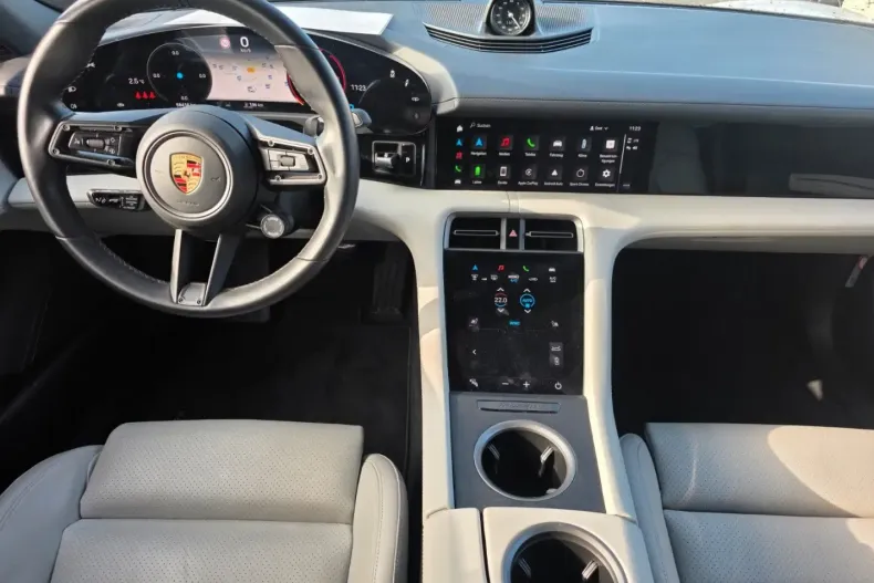 Porsche Taycan din 2022 cu 58.000 km - oferta POR183040 - foto 8