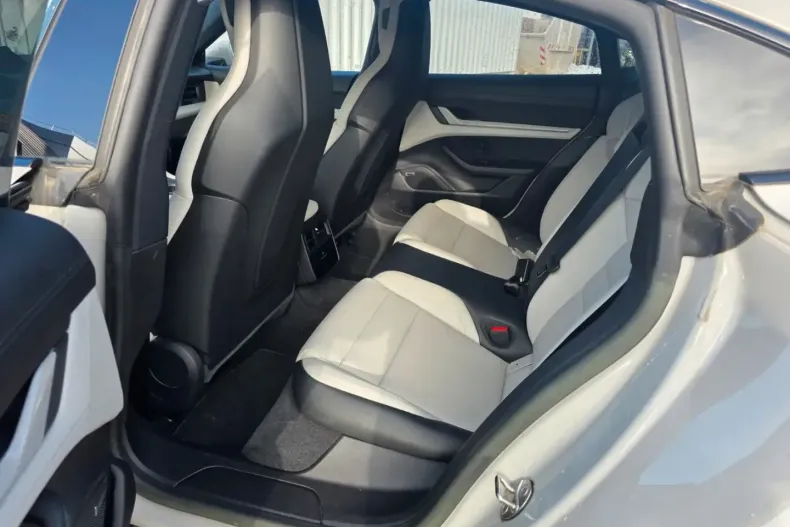 Porsche Taycan din 2022 cu 58.000 km - oferta POR183040 - foto 17