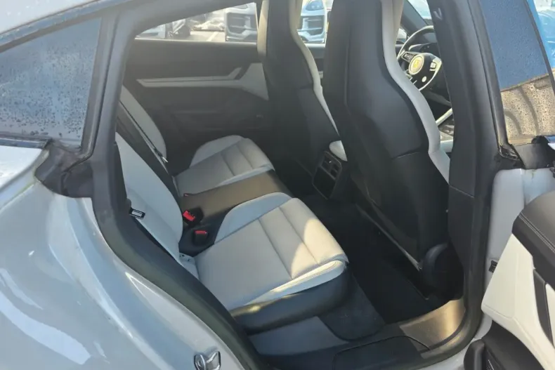 Porsche Taycan din 2022 cu 58.000 km - oferta POR183040 - foto 18