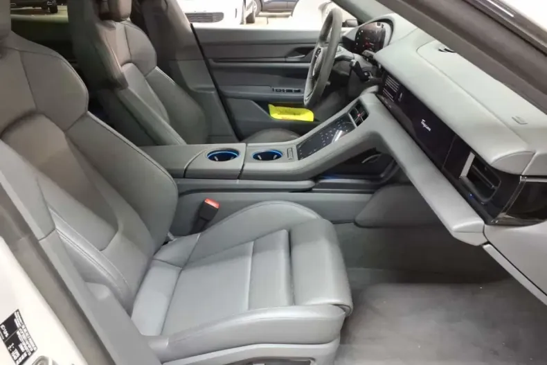 Porsche Taycan din 2023 cu 80.655 km - oferta POR183041 - foto 11